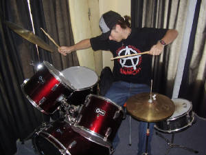 drums1.jpg